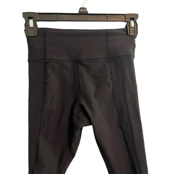 3/$30 🍂 Lululemon Black Cropped Training Leggings - Picture 3 of 8